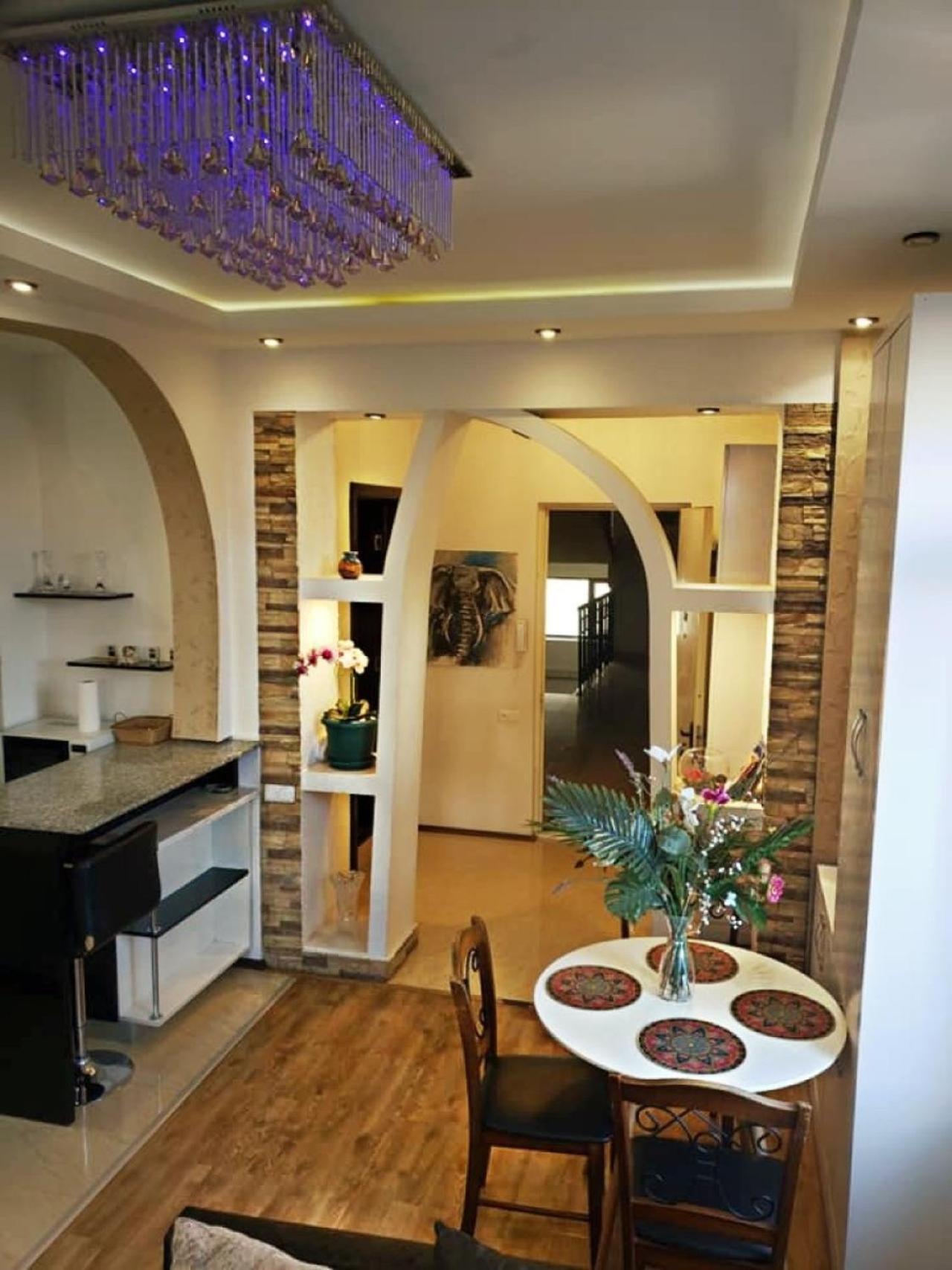 Cozy Apartment In The City Center Mtatsminda Tiflis Exterior foto
